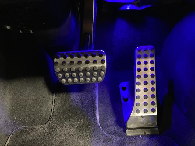 GLC GLC220d 4マチック ドライバーズパッケージ 元弊社デモカー ブラウン本革シート ブルメスター 360度カメラ シートベンチレーター シートヒーター 前後純正ドラレコ サンルーフ アンビエントライト ヘッドアップディスプレイ ETC MBUX(21枚目)