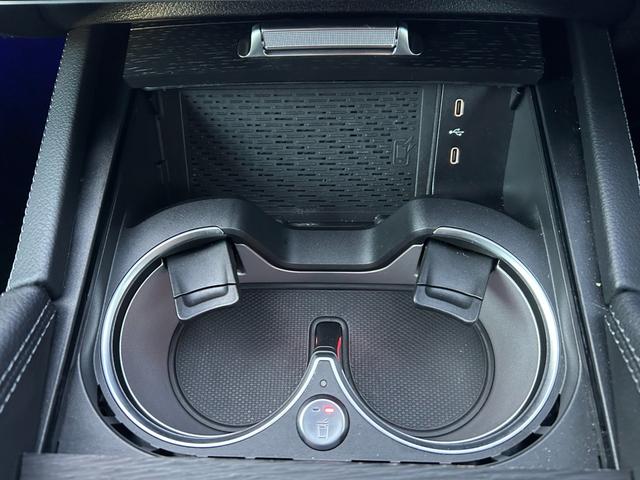 GLE GLE450d 4マチックスポーツ 認定中古車 サンルーフ シートベンチレーター エアサスペンション アンビエントライト ヘッドアップディスプレイ 本革シート 360度カメラ シートヒーター デジタルインナーミラー 温冷カップホルダー(31枚目)