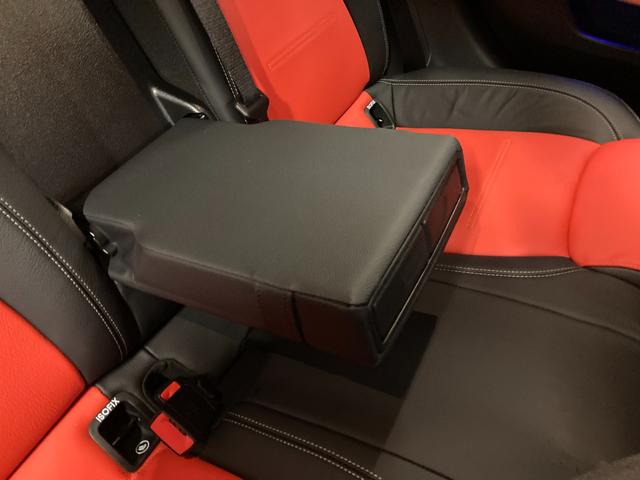 Aクラスセダン A200d セダン AMGラインパッケージ 認定中古車 弊社デモカー AMGライン レザーエクスクルーシブPKG 前席パワーシート シートヒーター 本革赤黒シート MBUX ワイヤレスチャージャー アンビエントライト64色 前後純正ドラレコ(35枚目)