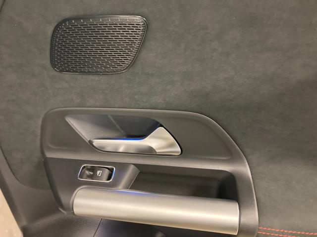 EQA EQA250+ AMGラインパッケージ 認定中古車 電気自動車 純正ドライブレコーダー 360度カメラ アンビエントライト シートヒーター 電動パワーシート ワイヤレス充電 オートライト 自動追従機能 ETC 急速充電 普通充電(43枚目)