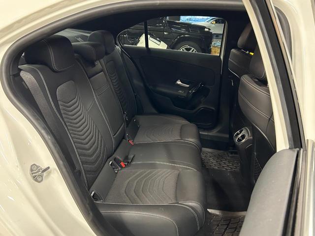 �����Z�f�X�E�x���c�m�F�蒆�Îԁn�́A�����Z�f�X�E�x���c���{������Ђ��F�肷�郁�[�J�[�ۏؐ��x���K�p����钆�ÎԂł��B����͐��K�̔��X�݂̂ŔF�߂�ꂽ�ۏؐ��x�ł��B