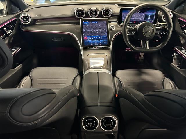 Ｃクラス Ｃ２００アバンギャルド　ＡＭＧラインパッケージ　認定中古車　レーダーセーフティＰＫＧ　ＡＭＧライン　レザーエクスクルーシブＰＫＧ　ベーシックＰＫＧ　オパリスホワイト　ヘッドアップディスプレイ　３６０度カメラ　本革シート　パワーシート　シートヒーター（5枚目）