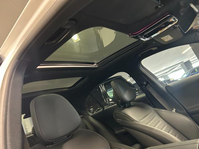 Ｃクラス Ｃ２００アバンギャルド　ＡＭＧラインパッケージ　認定中古車　レーダーセーフティＰＫＧ　ＡＭＧライン　レザーエクスクルーシブＰＫＧ　ベーシックＰＫＧ　オパリスホワイト　ヘッドアップディスプレイ　３６０度カメラ　本革シート　パワーシート　シートヒーター（10枚目）