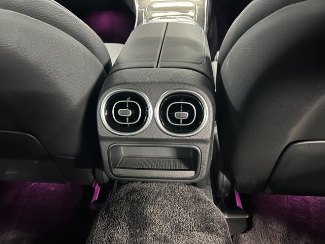 Ｃクラス Ｃ２００アバンギャルド　ＡＭＧラインパッケージ　認定中古車　レーダーセーフティＰＫＧ　ＡＭＧライン　レザーエクスクルーシブＰＫＧ　ベーシックＰＫＧ　オパリスホワイト　ヘッドアップディスプレイ　３６０度カメラ　本革シート　パワーシート　シートヒーター（43枚目）