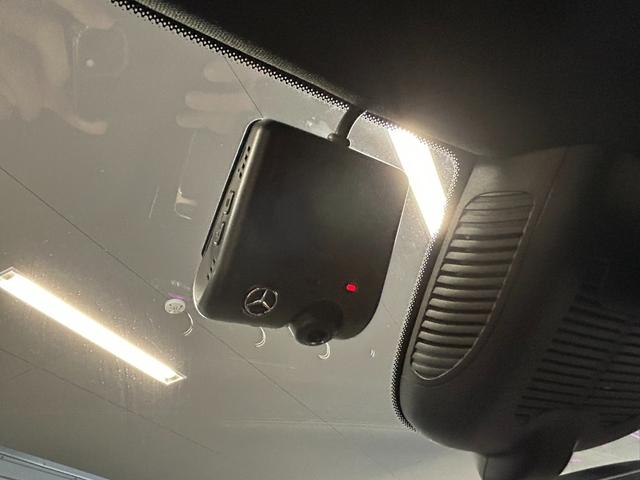 Ａクラスセダン Ａ２００ｄ　セダン　ＡＭＧラインパッケージ　新車保証継承　元弊社デモカー　ＡＭＧラインパッケージ　メモリー付きパワーシート　ＭＢＵＸ　ＡＲナビゲーション　スポーツエンジンサウンド　スポーツブレーキシステム　プライバシーガラス（12枚目）