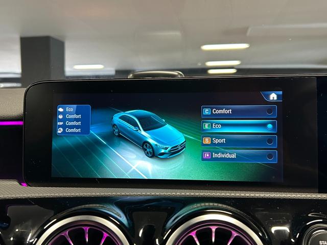 Ａクラスセダン Ａ２００ｄ　セダン　ＡＭＧラインパッケージ　新車保証継承　元弊社デモカー　ＡＭＧラインパッケージ　メモリー付きパワーシート　ＭＢＵＸ　ＡＲナビゲーション　スポーツエンジンサウンド　スポーツブレーキシステム　プライバシーガラス（57枚目）