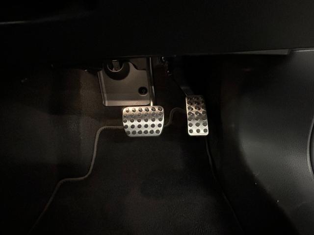 Ａクラスセダン Ａ２００ｄ　セダン　ＡＭＧラインパッケージ　新車保証継承　元弊社デモカー　ＡＭＧラインパッケージ　メモリー付きパワーシート　ＭＢＵＸ　ＡＲナビゲーション　スポーツエンジンサウンド　スポーツブレーキシステム　プライバシーガラス（61枚目）