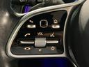 納車前整備は、メルセデスベンツ国際認定メカニックによる最新の検査ライン等の施設が充実した当社工場で入念に行います。メルセデス・ベンツの定める厳しい基準をクリアしたお車のみをご案内させて頂きます。