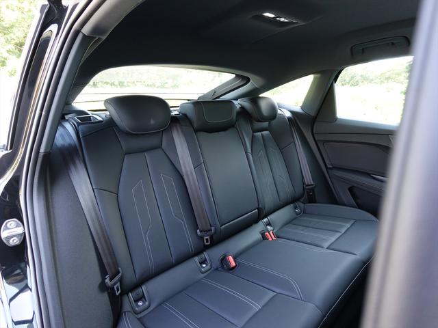 Q4スポーツバック e-トロン 40 e-tron(12枚目)