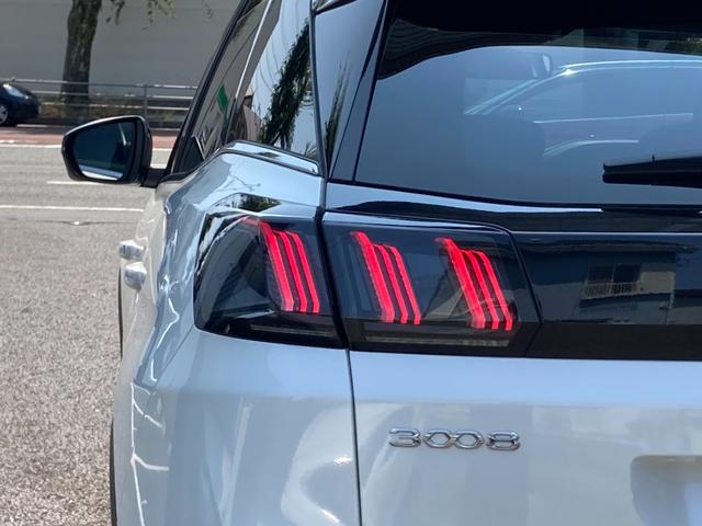 GT ブルーHDi パノラミックサンルーフ 純正ナビ ドラレコ前後 AppleCarPlay/AndroidAuto フロント&バックソナー ワイドバックアイカメラ アドバンスドグリップコントロール 新車保証継承付き(27枚目)