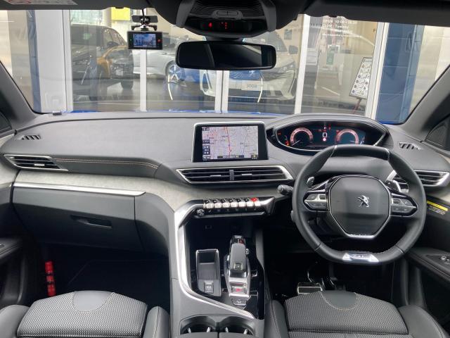 ３００８ ＧＴ　ブルーＨＤｉ　パノラミックサンルーフ　純正ナビ　ドライブレコーダー前後　ＡｐｐｌｅＣａｒＰｌａｙ／ＡｎｄｒｏｉｄＡｕｔｏ　新車保証継承＋認定中古車保証１年間付き（4枚目）