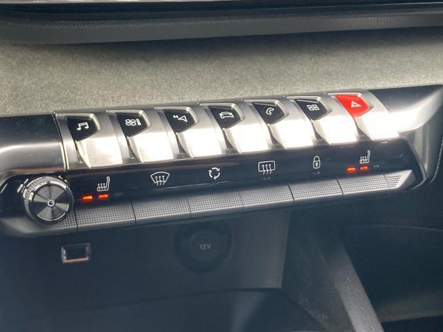 ３００８ ＧＴ　ブルーＨＤｉ　パノラミックサンルーフ　純正ナビ　ドライブレコーダー前後　ＡｐｐｌｅＣａｒＰｌａｙ／ＡｎｄｒｏｉｄＡｕｔｏ　新車保証継承＋認定中古車保証１年間付き（6枚目）