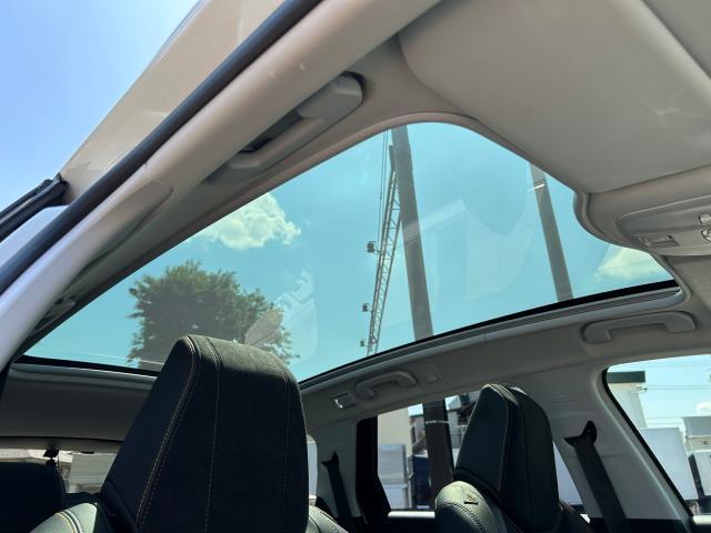 ３０８ ＳＷ　ロードトリップ　純正ナビ　ＡｐｐｌｅＣａｒＰｌａｙ／ＡｎｄｒｏｉｄＡｕｔｏ　パノラミックガラスルーフ　ドラレコ前後　専用アルカンタラ／テップレザーシート　パークアシスト　認定中古車保証１年間付き（12枚目）