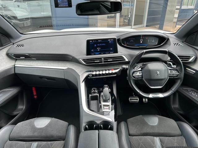 ５００８ ＧＴ　ブルーＨＤｉ　ファーストクラスパッケージ（パノラミックサンルーフ／運転席メモリー機能付きパワーシート／フロントシートヒーター／フロントカメラ／パークアシスト）ドラレコ前後　フロント＆バックソナー　認定中古車保証１年（3枚目）