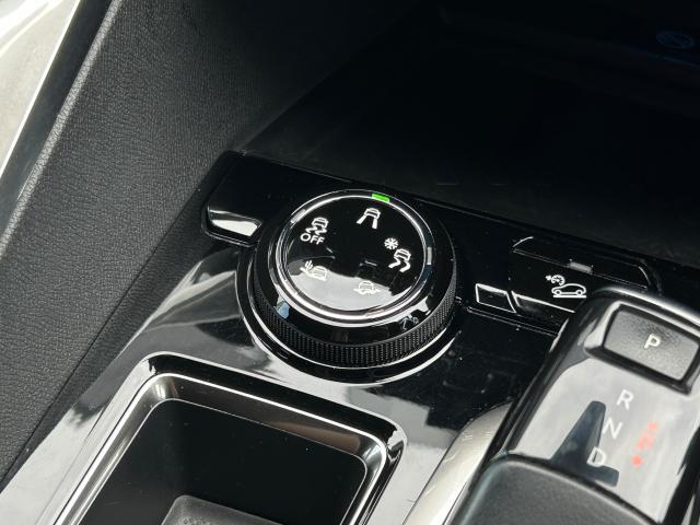 ５００８ ＧＴ　ブルーＨＤｉ　ファーストクラスパッケージ（パノラミックサンルーフ／運転席メモリー機能付きパワーシート／フロントシートヒーター／フロントカメラ／パークアシスト）ドラレコ前後　フロント＆バックソナー　認定中古車保証１年（7枚目）