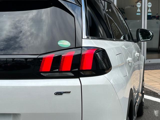 ５００８ ＧＴ　ブルーＨＤｉ　ファーストクラスパッケージ（パノラミックサンルーフ／運転席メモリー機能付きパワーシート／フロントシートヒーター／フロントカメラ／パークアシスト）ドラレコ前後　フロント＆バックソナー　認定中古車保証１年（15枚目）
