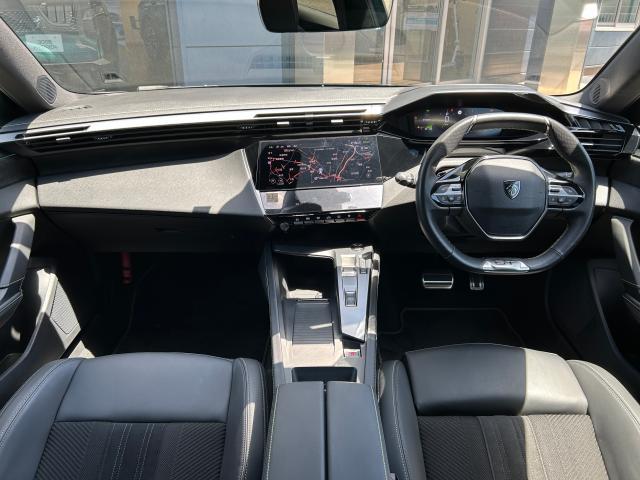 ３０８ ＳＷ　ＧＴ　ブルーＨＤｉ　１．５Ｌディーゼルターボ　純正ナビ　ＡｐｐｌｅＣａｒＰｌａｙ／ＡｎｄｒｏｉｄＡｕｔｏ　パノラミックサンルーフ　アルカンタラ／テップレザーシート　運転席メモリー機能付きパワーシート　認定中古車保証１年付（3枚目）