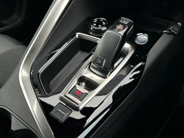 ５００８ ＧＴライン　ブルーＨＤｉ　車検整備＆認定中古車保証１年間付　純正ナビ　ＡｐｐｌｅＣａｒＰｌａｙ／ＡｎｄｒｏｉｄＡｕｔｏ　ドラレコ前後　グリップコントロール　運転席パワーシート＆マルチポイントランバーサポート　Ｆｒシートヒーター（6枚目）