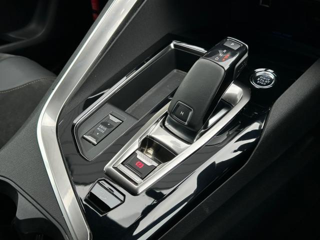 ５００８ ＧＴ　ブルーＨＤｉ　純正ナビ　フロントバックソナー　ワイドバックアイカメラ　アドバンスドグリップコントロール　アクティブクルーズコントロール　ブラインドスポットモニター　アルカンタラテップレザーシート　運転席パワーシート（6枚目）