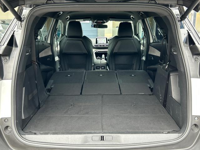 ５００８ ＧＴ　ブルーＨＤｉ　純正ナビ　フロントバックソナー　ワイドバックアイカメラ　アドバンスドグリップコントロール　アクティブクルーズコントロール　ブラインドスポットモニター　アルカンタラテップレザーシート　運転席パワーシート（13枚目）