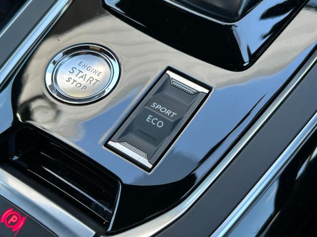 アクティブクルーズコントロールは設定した速度で走行しロングドライブをサポートしてくれます。