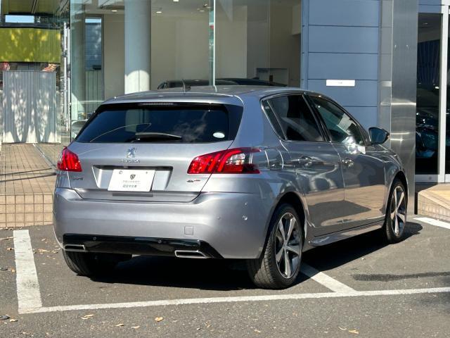 お電話・メール・スマートフォンのビデオ通話機能を利用してご自宅にいながらご来店頂かなくてもご検討の車両をご確認頂けます。