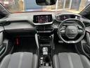 『3DiCockpit』運転中の視線移動を最小限に抑える最適なレイアウト。その配置を可能にする小径ステアリング