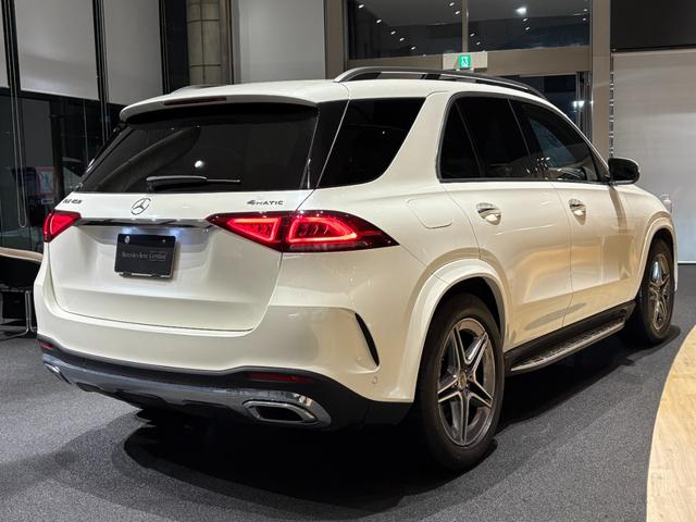 ＧＬＥ ＧＬＥ４５０　４マチックスポーツ　弊社下取／パノラマ／黒本革／ブルメスター／エナジャイジングＰ／エアバランスＰ／ベンチレーター／３６０°カメラ／ヘッドアップディスプレイ／パヒュームアトマイザー／温冷機能付カップホルダー／認定中古車保証（3枚目）