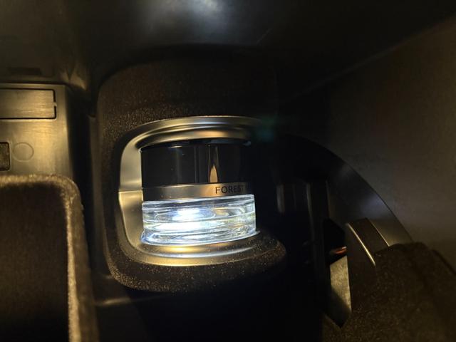 ＧＬＥ ＧＬＥ４５０　４マチックスポーツ　弊社下取／パノラマ／黒本革／ブルメスター／エナジャイジングＰ／エアバランスＰ／ベンチレーター／３６０°カメラ／ヘッドアップディスプレイ／パヒュームアトマイザー／温冷機能付カップホルダー／認定中古車保証（26枚目）