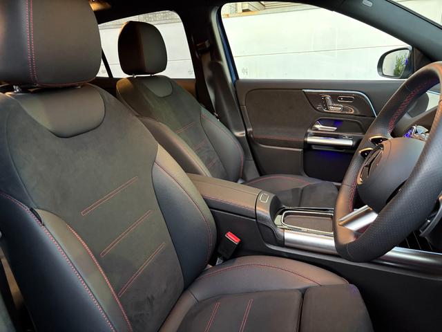 GLAクラス GLA200d 4マチック AMGラインパッケージ 弊社デモカー アドバンスドサウンドシステム アンビエントライト64色 360°カメラ フットトランクオープナー メルセデスケア継承 認定中古車保証 スペクトラルブルー 20インチAMGアルミホイール(9枚目)