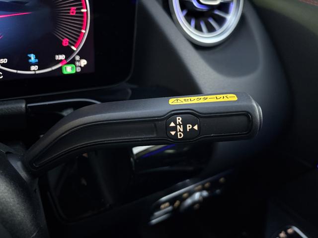 GLAクラス GLA200d 4マチック AMGラインパッケージ 弊社デモカー アドバンスドサウンドシステム アンビエントライト64色 360°カメラ フットトランクオープナー メルセデスケア継承 認定中古車保証 スペクトラルブルー 20インチAMGアルミホイール(16枚目)