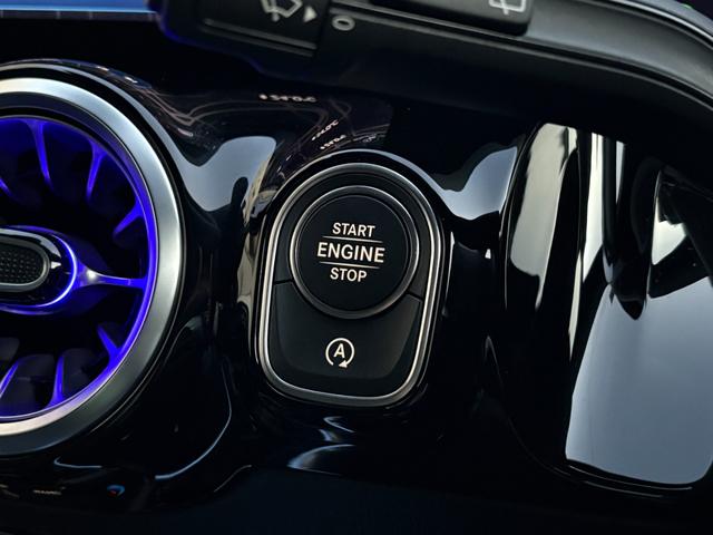 GLAクラス GLA200d 4マチック AMGラインパッケージ 弊社デモカー アドバンスドサウンドシステム アンビエントライト64色 360°カメラ フットトランクオープナー メルセデスケア継承 認定中古車保証 スペクトラルブルー 20インチAMGアルミホイール(20枚目)