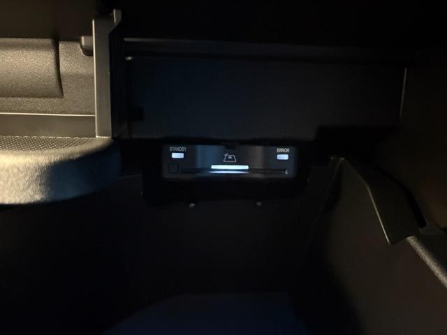 GLAクラス GLA200d 4マチック AMGラインパッケージ 弊社デモカー アドバンスドサウンドシステム アンビエントライト64色 360°カメラ フットトランクオープナー メルセデスケア継承 認定中古車保証 スペクトラルブルー 20インチAMGアルミホイール(27枚目)