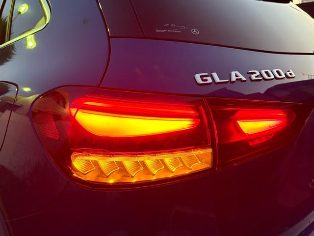 GLAクラス GLA200d 4マチック AMGラインパッケージ 弊社デモカー アドバンスドサウンドシステム アンビエントライト64色 360°カメラ フットトランクオープナー メルセデスケア継承 認定中古車保証 スペクトラルブルー 20インチAMGアルミホイール(39枚目)