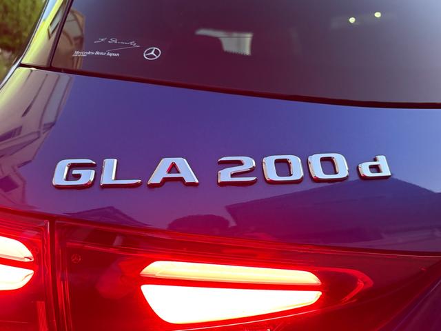 GLAクラス GLA200d 4マチック AMGラインパッケージ 弊社デモカー アドバンスドサウンドシステム アンビエントライト64色 360°カメラ フットトランクオープナー メルセデスケア継承 認定中古車保証 スペクトラルブルー 20インチAMGアルミホイール(42枚目)