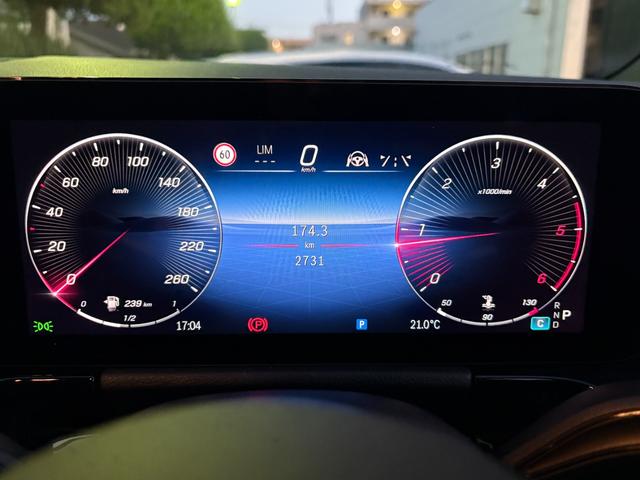 GLAクラス GLA200d 4マチック AMGラインパッケージ 弊社デモカー アドバンスドサウンドシステム アンビエントライト64色 360°カメラ フットトランクオープナー メルセデスケア継承 認定中古車保証 スペクトラルブルー 20インチAMGアルミホイール(48枚目)