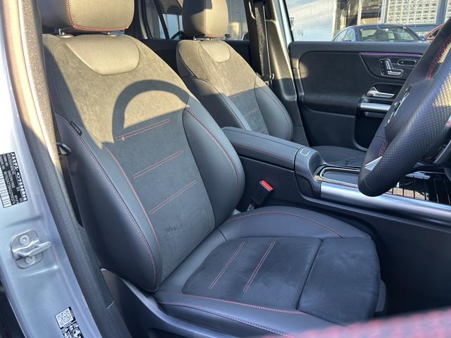 ＧＬＡクラス ＧＬＡ１８０　ＡＭＧラインパッケージ　弊社デモカー　パノラミックスライディングルーフ　プライバシーガラス　アドバンスドサウンドシステム　ドライビングアシスタンスパッケージ　３６０°カメラシステム　フットトランクオープナーメルセデスケア継承（5枚目）