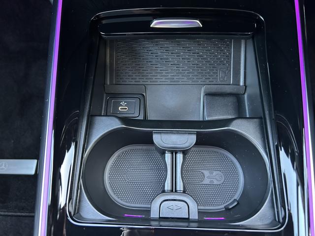 ＧＬＡクラス ＧＬＡ１８０　ＡＭＧラインパッケージ　弊社デモカー　パノラミックスライディングルーフ　プライバシーガラス　アドバンスドサウンドシステム　ドライビングアシスタンスパッケージ　３６０°カメラシステム　フットトランクオープナーメルセデスケア継承（25枚目）