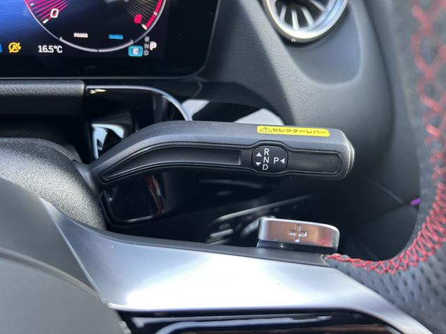 ＧＬＡクラス ＧＬＡ１８０　ＡＭＧラインパッケージ　弊社デモカー　パノラミックスライディングルーフ　プライバシーガラス　アドバンスドサウンドシステム　ドライビングアシスタンスパッケージ　３６０°カメラシステム　フットトランクオープナーメルセデスケア継承（36枚目）