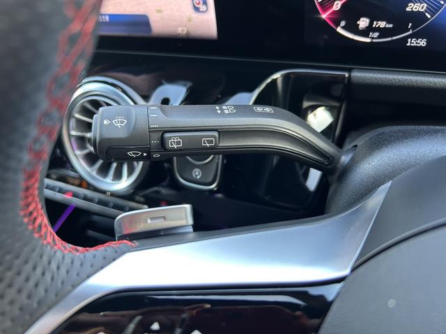 ＧＬＡクラス ＧＬＡ１８０　ＡＭＧラインパッケージ　弊社デモカー　パノラミックスライディングルーフ　プライバシーガラス　アドバンスドサウンドシステム　ドライビングアシスタンスパッケージ　３６０°カメラシステム　フットトランクオープナーメルセデスケア継承（37枚目）