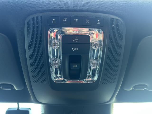 ＧＬＡクラス ＧＬＡ１８０　ＡＭＧラインパッケージ　弊社デモカー　パノラミックスライディングルーフ　プライバシーガラス　アドバンスドサウンドシステム　ドライビングアシスタンスパッケージ　３６０°カメラシステム　フットトランクオープナーメルセデスケア継承（43枚目）