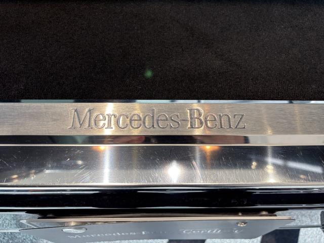 Ｇクラス 　弊社下取／ラグジュアリーＰ／パノラマ／本革／パワーシート／シートヒーター／アンビエントライト／イモビライザー／ラグジュアリーヘッドレスト／５ツインスポークアルミホイール／禁煙車／認定中古車保証（9枚目）