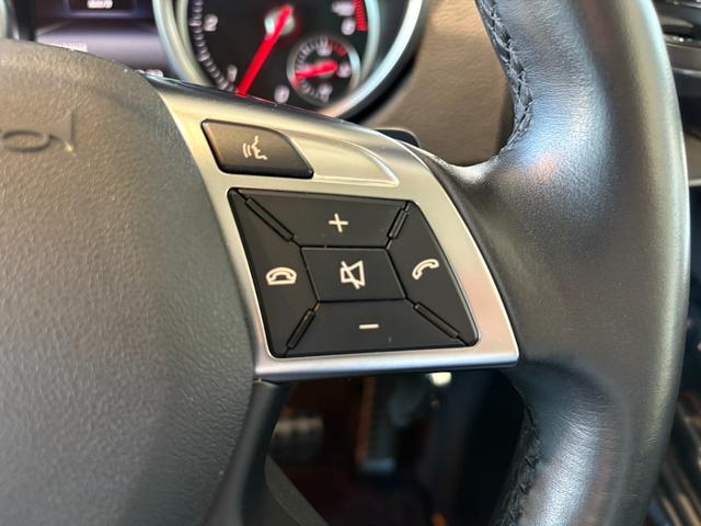 Ｇクラス 　弊社下取／ラグジュアリーＰ／パノラマ／本革／パワーシート／シートヒーター／アンビエントライト／イモビライザー／ラグジュアリーヘッドレスト／５ツインスポークアルミホイール／禁煙車／認定中古車保証（17枚目）