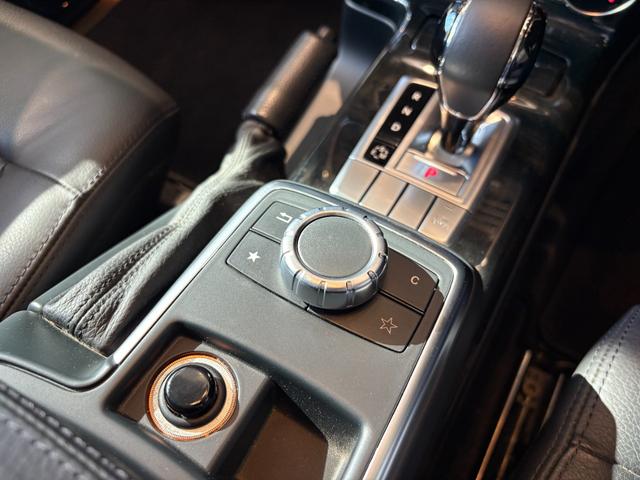 Ｇクラス 　弊社下取／ラグジュアリーＰ／パノラマ／本革／パワーシート／シートヒーター／アンビエントライト／イモビライザー／ラグジュアリーヘッドレスト／５ツインスポークアルミホイール／禁煙車／認定中古車保証（26枚目）