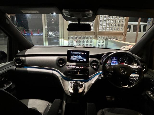 Ｖクラス Ｖ２２０ｄ　アバンギャルド　ＡＭＧライン　弊社下取り／ＡＭＧデザインエクステリア／カーボン調インテリアトリム／３６０°カメラシステム／電動デュアルスライディングドア／本革シート／１９インチＡＭＧ７ツインスポークアルミホイール／認定中古車保証（22枚目）