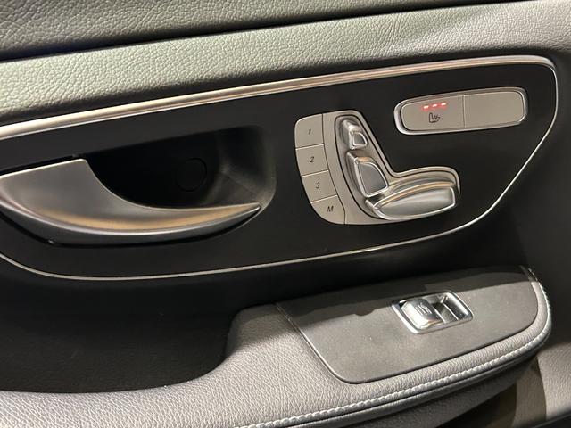Ｖクラス Ｖ２２０ｄ　アバンギャルド　ＡＭＧライン　弊社下取り／ＡＭＧデザインエクステリア／カーボン調インテリアトリム／３６０°カメラシステム／電動デュアルスライディングドア／本革シート／１９インチＡＭＧ７ツインスポークアルミホイール／認定中古車保証（30枚目）