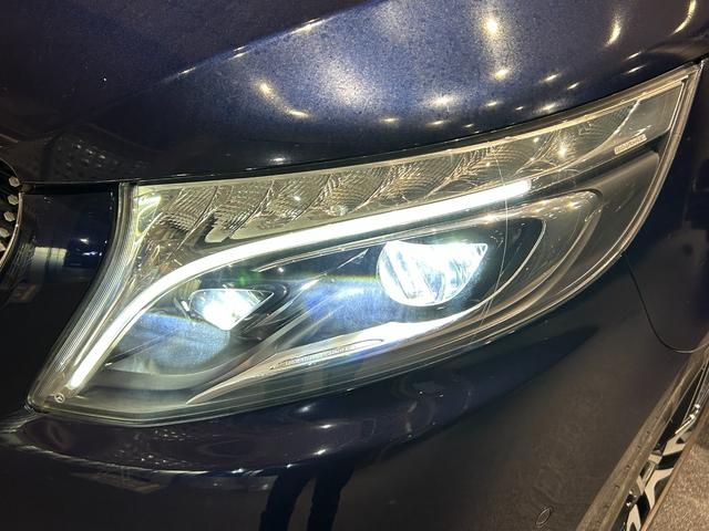 Ｖクラス Ｖ２２０ｄ　アバンギャルド　ＡＭＧライン　弊社下取り／ＡＭＧデザインエクステリア／カーボン調インテリアトリム／３６０°カメラシステム／電動デュアルスライディングドア／本革シート／１９インチＡＭＧ７ツインスポークアルミホイール／認定中古車保証（40枚目）