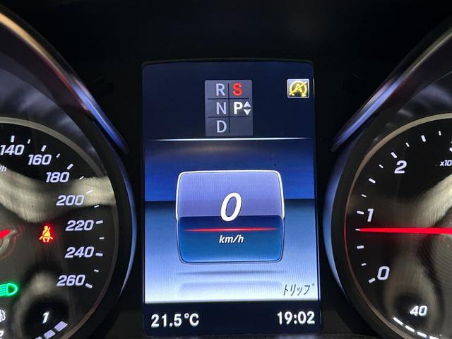 Ｖクラス Ｖ２２０ｄ　アバンギャルド　ＡＭＧライン　弊社下取り／ＡＭＧデザインエクステリア／カーボン調インテリアトリム／３６０°カメラシステム／電動デュアルスライディングドア／本革シート／１９インチＡＭＧ７ツインスポークアルミホイール／認定中古車保証（47枚目）