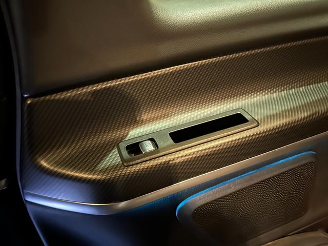 Ｖクラス Ｖ２２０ｄ　アバンギャルド　ＡＭＧライン　弊社下取り／ＡＭＧデザインエクステリア／カーボン調インテリアトリム／３６０°カメラシステム／電動デュアルスライディングドア／本革シート／１９インチＡＭＧ７ツインスポークアルミホイール／認定中古車保証（55枚目）