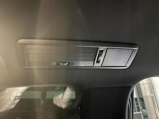 Ｖクラス Ｖ２２０ｄ　アバンギャルド　ＡＭＧライン　弊社下取り／ＡＭＧデザインエクステリア／カーボン調インテリアトリム／３６０°カメラシステム／電動デュアルスライディングドア／本革シート／１９インチＡＭＧ７ツインスポークアルミホイール／認定中古車保証（57枚目）